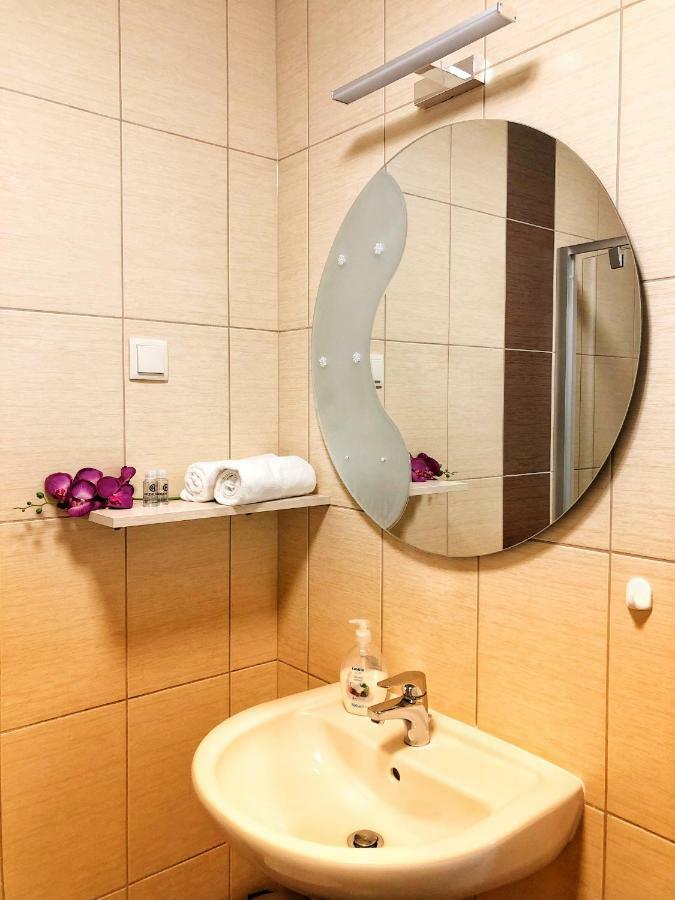 Boro Apartman Tiszafured Exterior photo